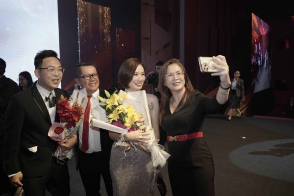 _7M31972-min_4_11zon