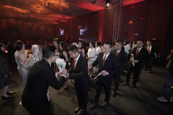 _7M31989-min_6_11zon